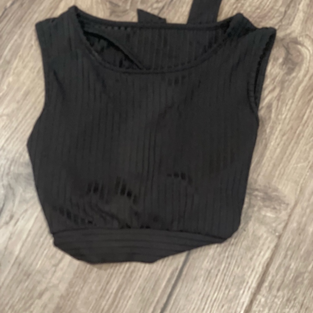 Black Sleeveless Women's Top